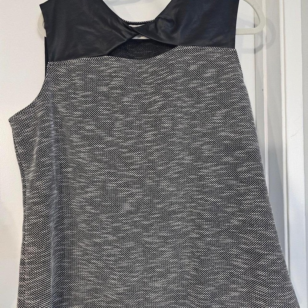 Kasper Black and White Textured Blouse- size XL